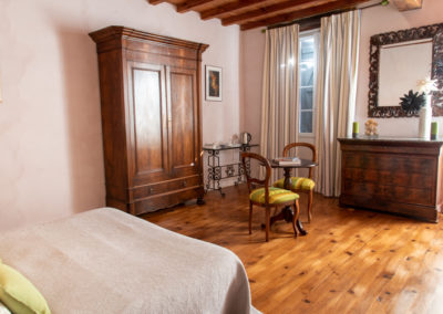 chambre d'hote anais armoire